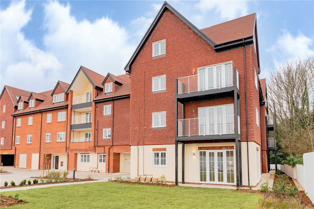 New home, 2 bed flat for sale in Scotia Court, 3 Station Road North