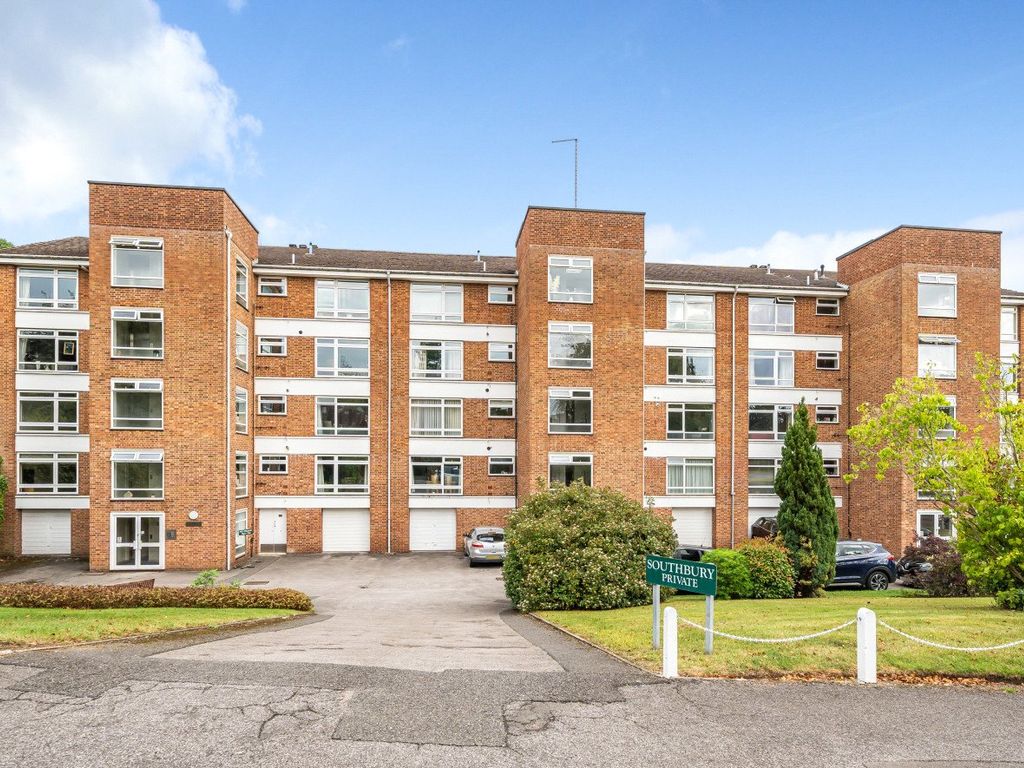 2 bed flat for sale in Guildford, Surrey GU2, £325,000 Zoopla