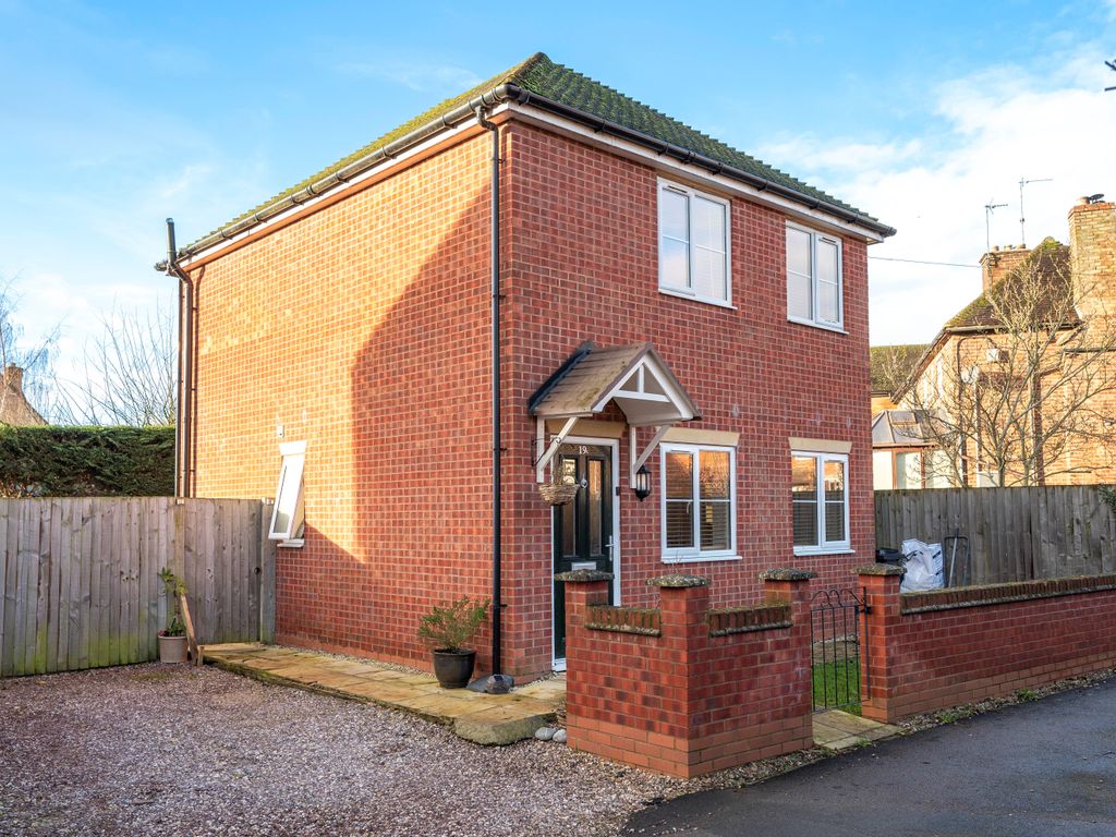 2 bed detached house to rent in Dulverton Place, MoretonInMarsh GL56