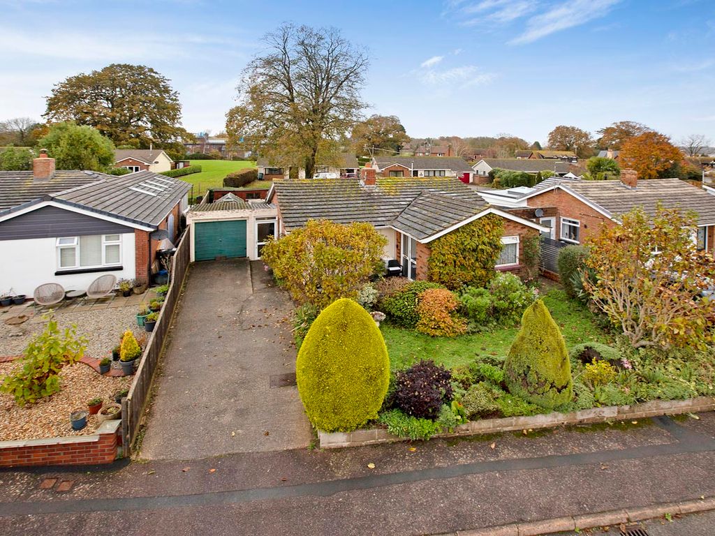 3 bed bungalow for sale in Courtenay Close, Starcross EX6, £312,500