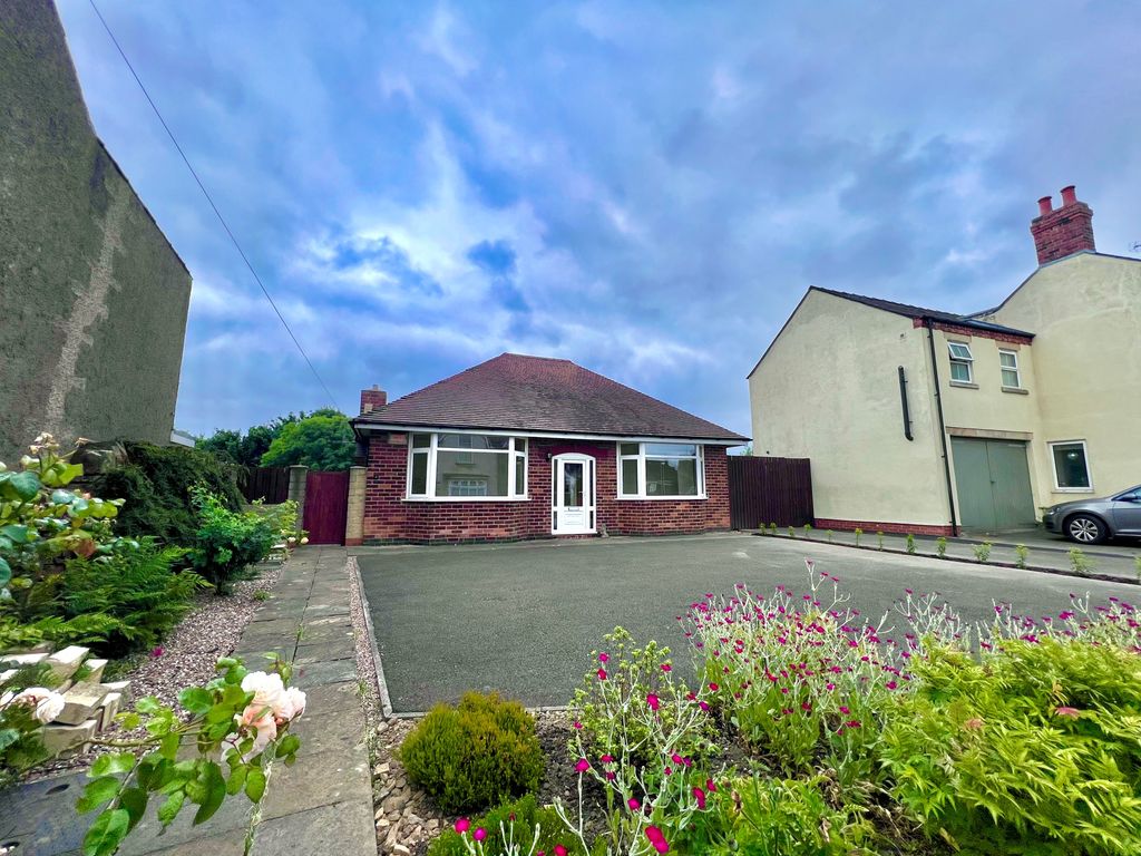 1 bed bungalow to rent in Church Street, Heage, Belper DE56, £925 pcm