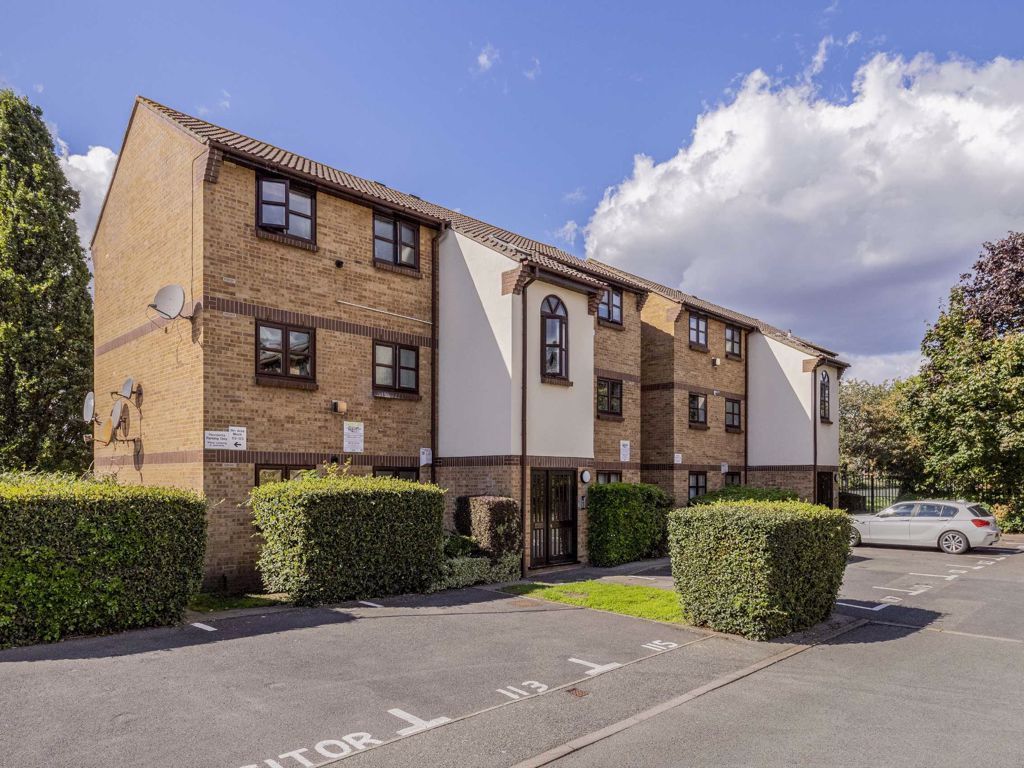 1 bed flat to rent in Lavender Avenue, Mitcham CR4 Zoopla