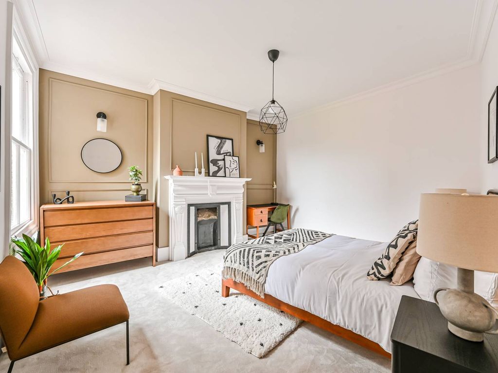 3 bed flat for sale in Elmfield Road, Balham, London SW17 Zoopla