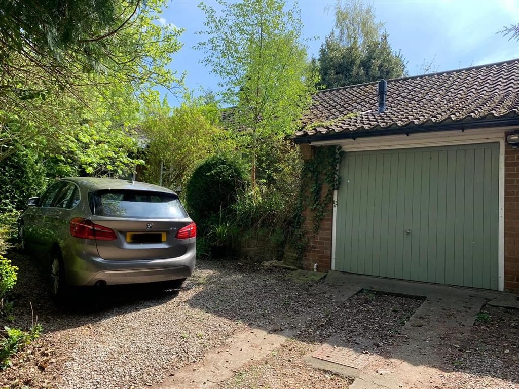 3 bed detached bungalow for sale in Main Street, Little Ouseburn, York