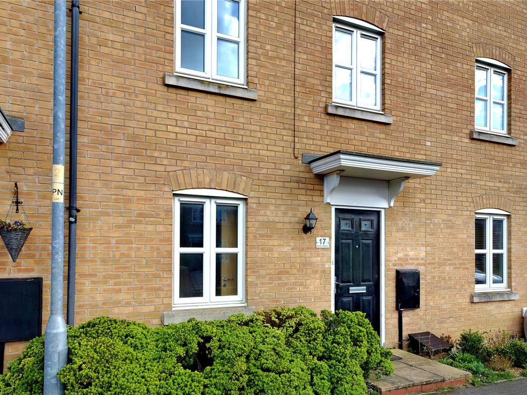4 bed terraced house for sale in Banks Crescent, Stamford, Lincolnshire