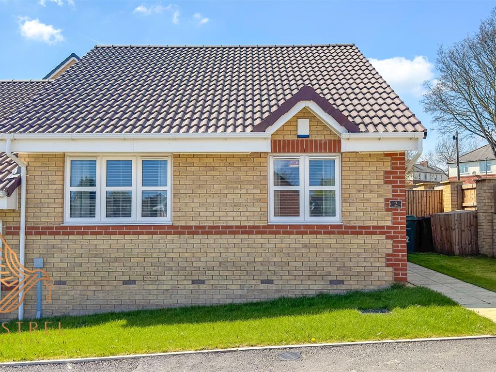 2 bed bungalow for sale in Swann Road, South Kirkby, Pontefract WF9