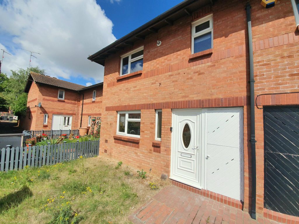 3 bed terraced house to rent in Copsewood, Werrington, Peterborough PE4