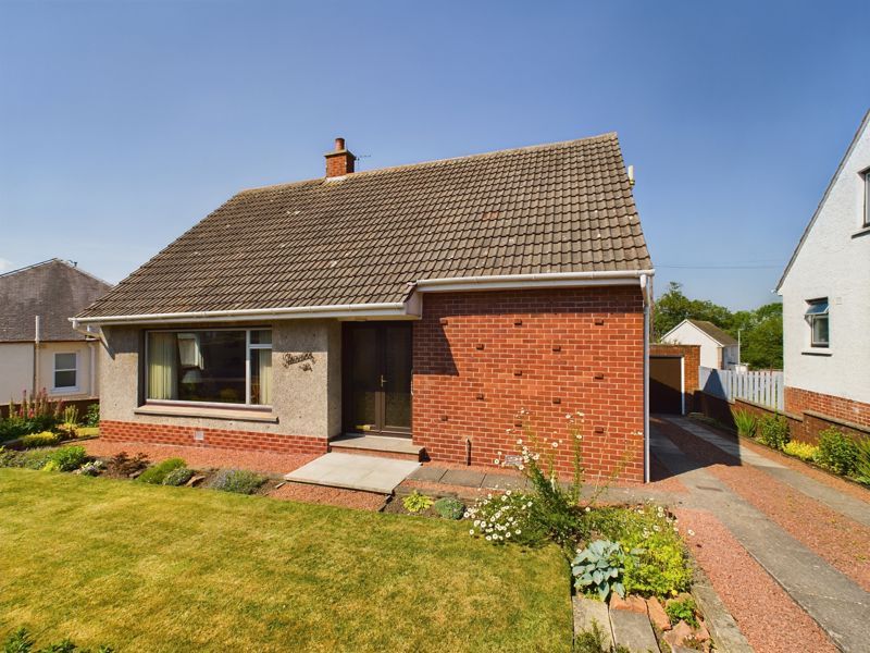 3 bed detached house for sale in Braxfield Road, Lanark ML11, £224,000