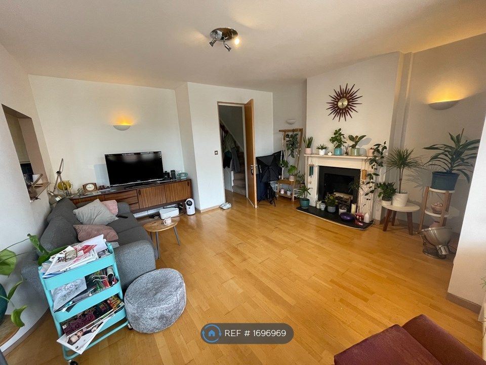 2 bed flat to rent in Southfield Road, London W4 Zoopla