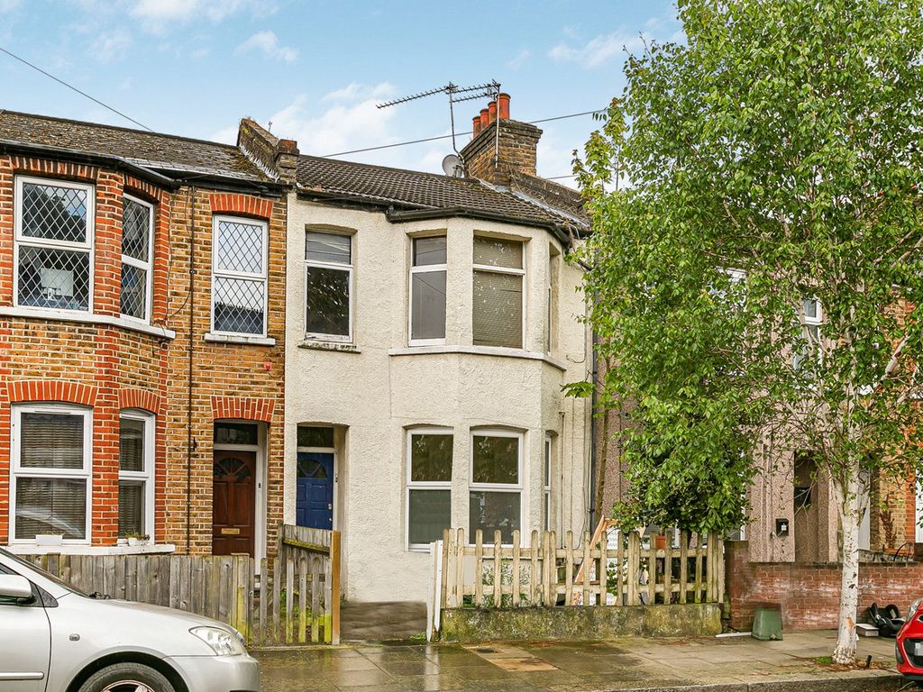 2 bed flat for sale in Shirley Gardens, London W7, £350,000 Zoopla