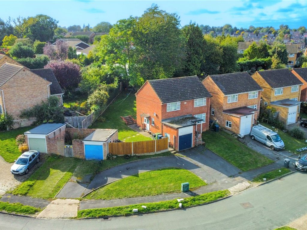 4 bed detached house for sale in Kingsley Crescent, High