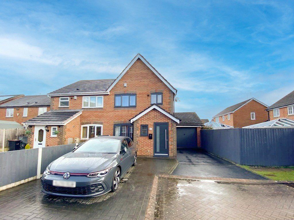 3 bed semidetached house for sale in James Atkinson Way, Crewe
