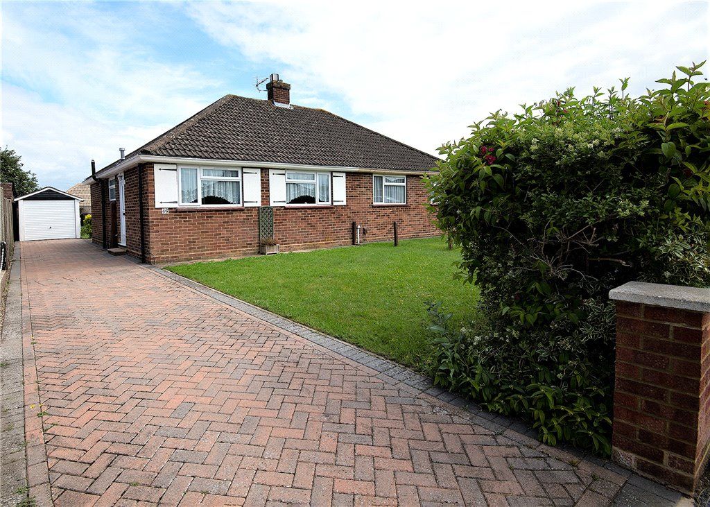 2 bed bungalow for sale in Brackley Way, Basingstoke, Hampshire RG22 Zoopla