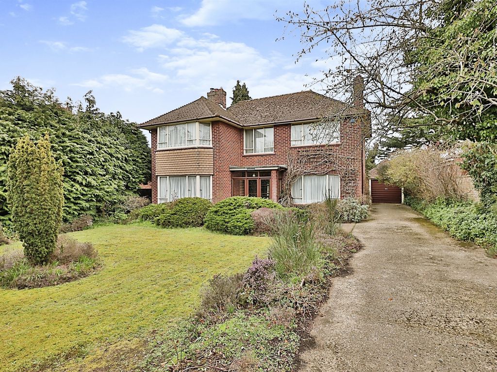 3 bed detached house for sale in Dereham Road, New Costessey, Norwich