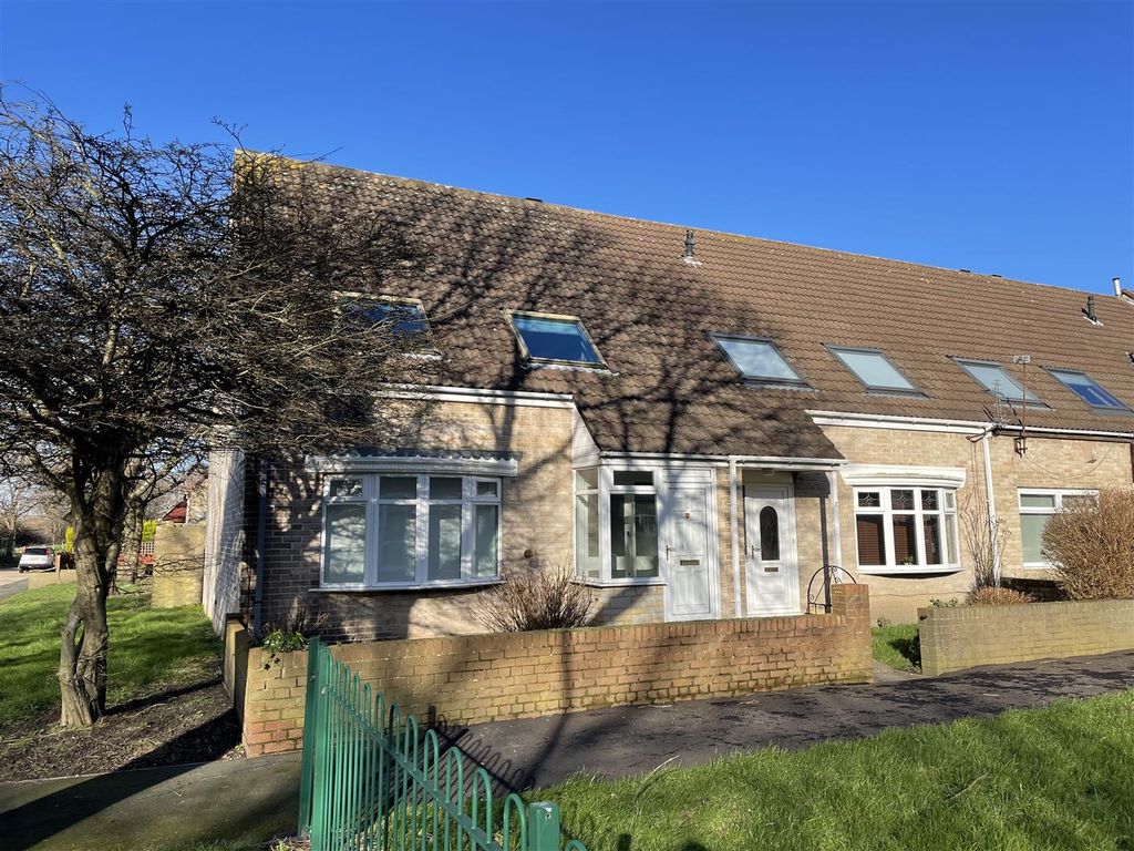 3 bed end terrace house for sale in Douglas Close, South Shields NE34