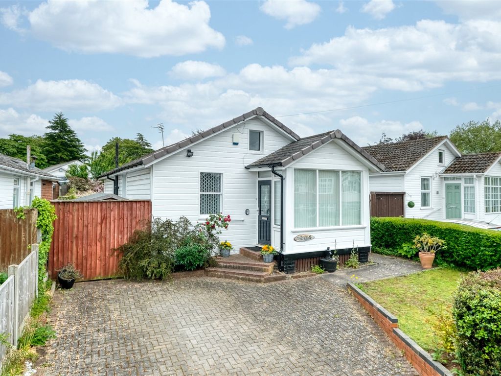 2 bed bungalow for sale in Hawkesley Crescent, Northfield, Birmingham