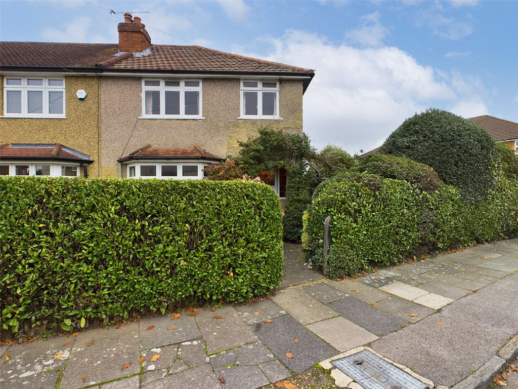 Ethel Road, Ashford, Middlesex TW15  