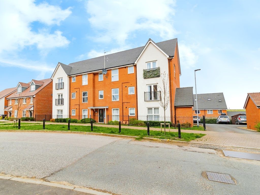 2 bed flat for sale in Galapagos Grove, Bletchley, Milton Keynes MK3, £