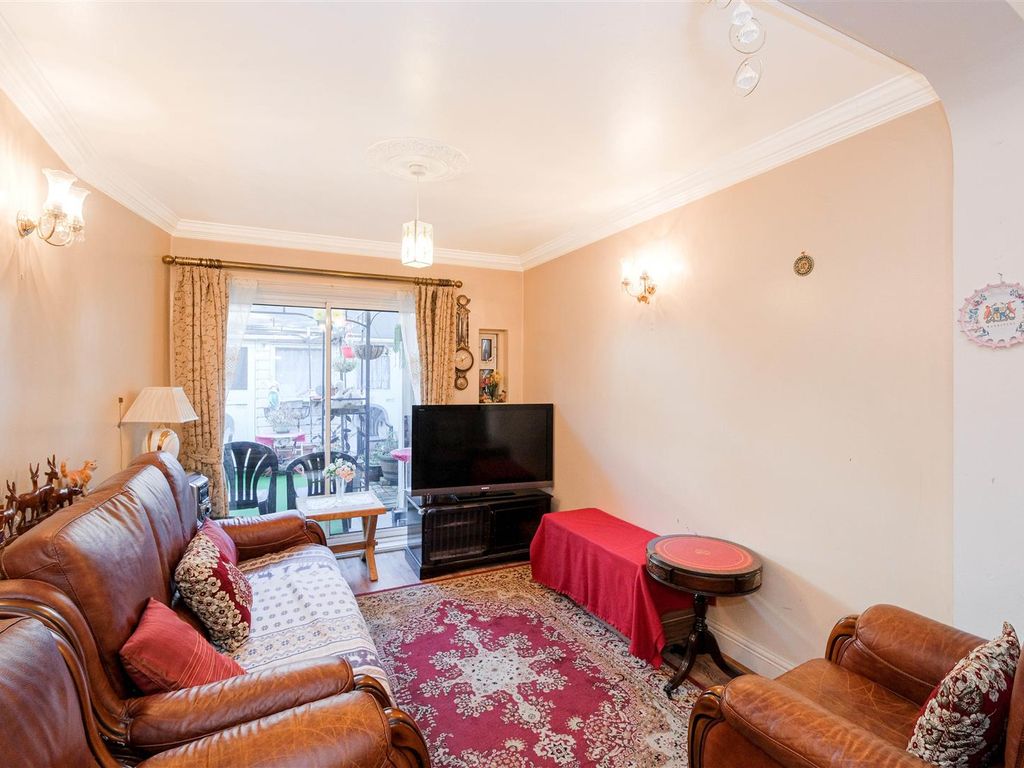 3 bed terraced house for sale in Pasquier Road, London E17 Zoopla