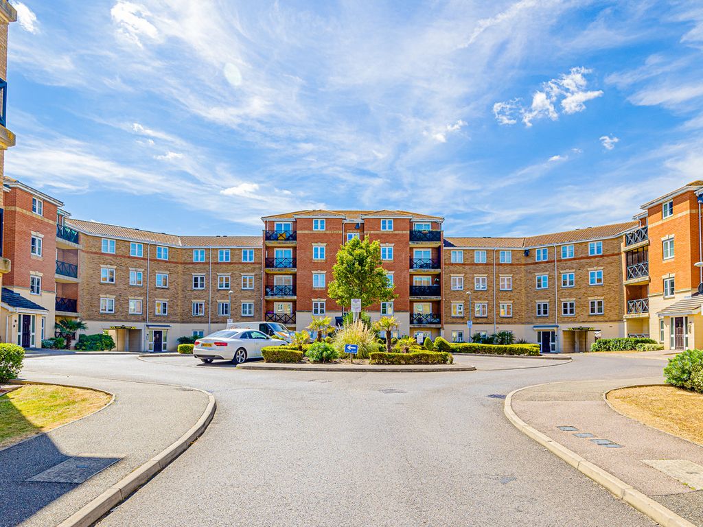 2 bed flat for sale in Retort Close, SouthendOnSea SS1 Zoopla