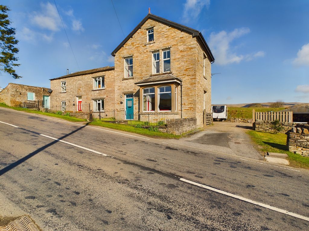 3 bed semidetached house for sale in Hawes DL8 Zoopla