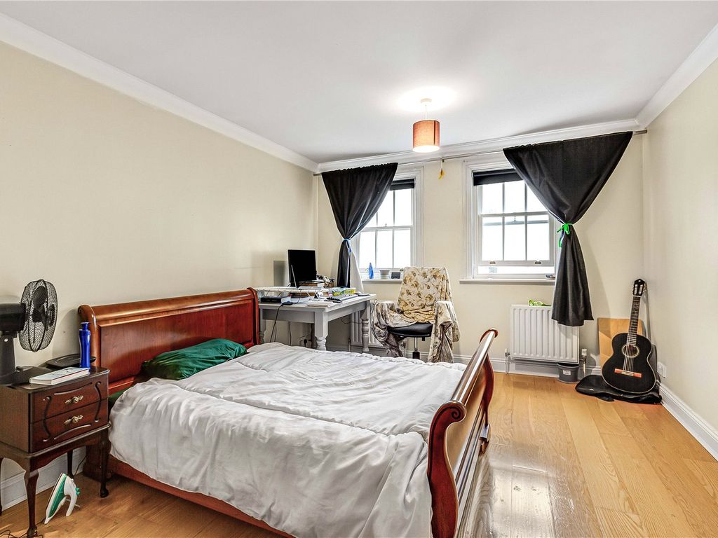 Studio to rent in Kennington Lane, London SE11, £1,700 pcm Zoopla