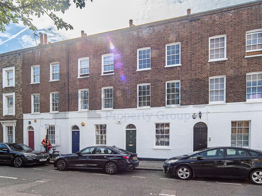 6 bed terraced house to rent in Chart Street, Shoreditch N1, £5,995 pcm