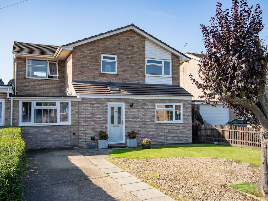 5 bed linkdetached house for sale in Rosemary Road, Waterbeach CB25, £