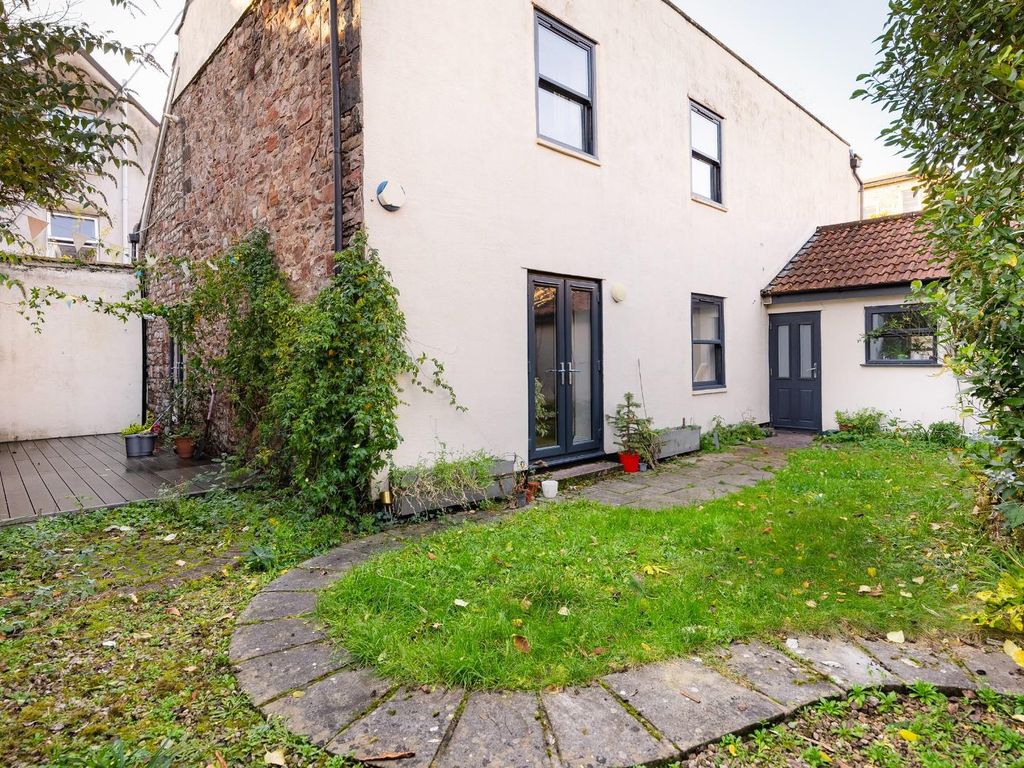 2 bed property for sale in Garden Apartment, Thorndale Mews, Clifton