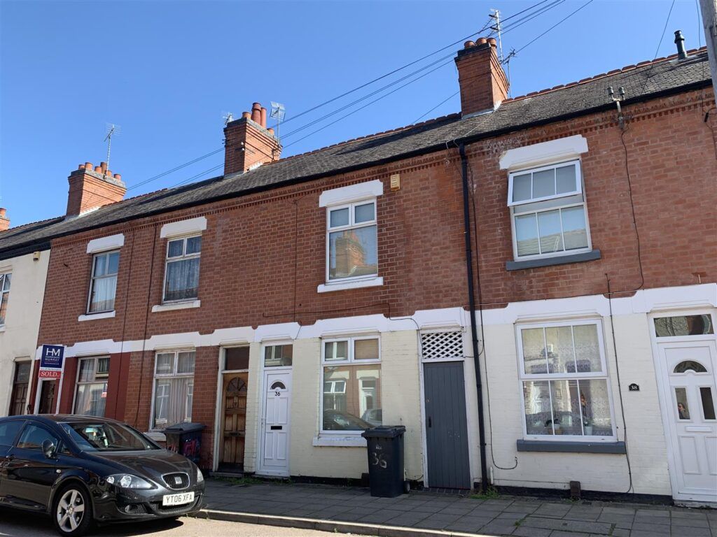 2 bed terraced house for sale in Bolton Road, Leicester LE3, £160,000