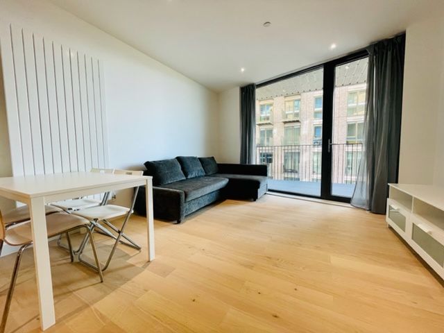 Mercier Court, 3 Starboard Way, Royal Wharf E16