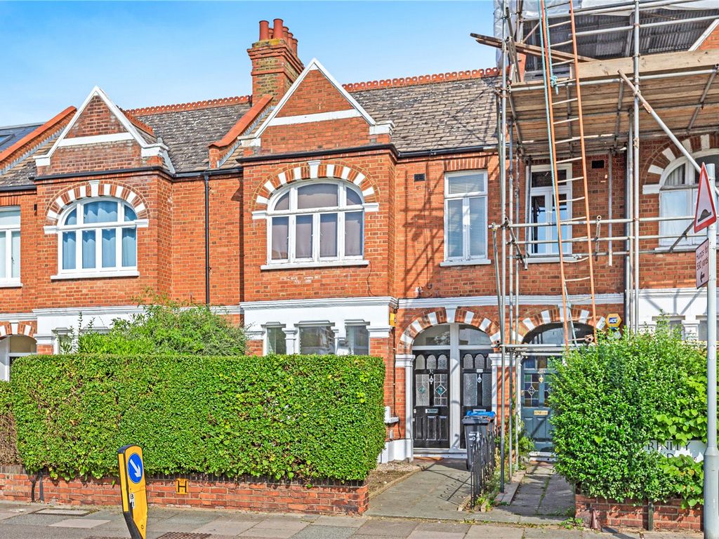 2 bed flat for sale in Trinity Road, Wimbledon, London SW19, £650,000