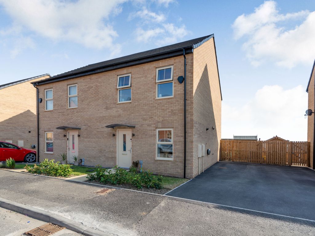 3 bed semidetached house for sale in Whorlton Way, Leeds, West Yorkshire LS14 Zoopla