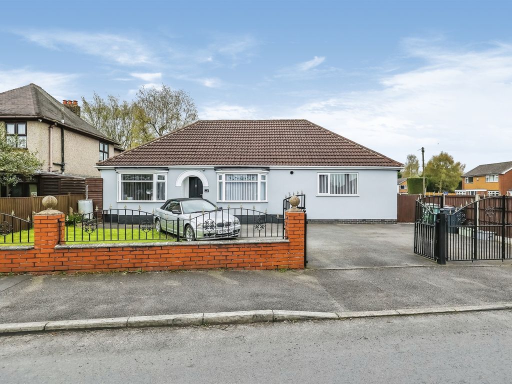 3 bed detached bungalow for sale in Edward Street, Langley Mill