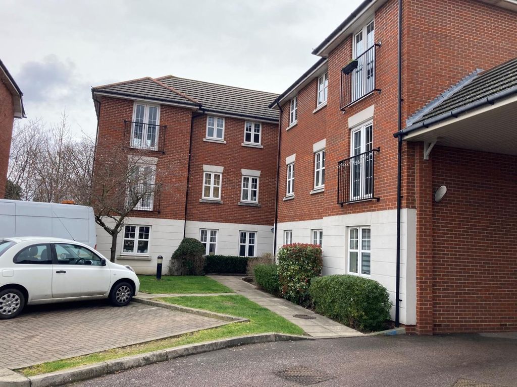 2 bed flat to rent in Seymour Place, North Street, Hornchurch RM11 Zoopla