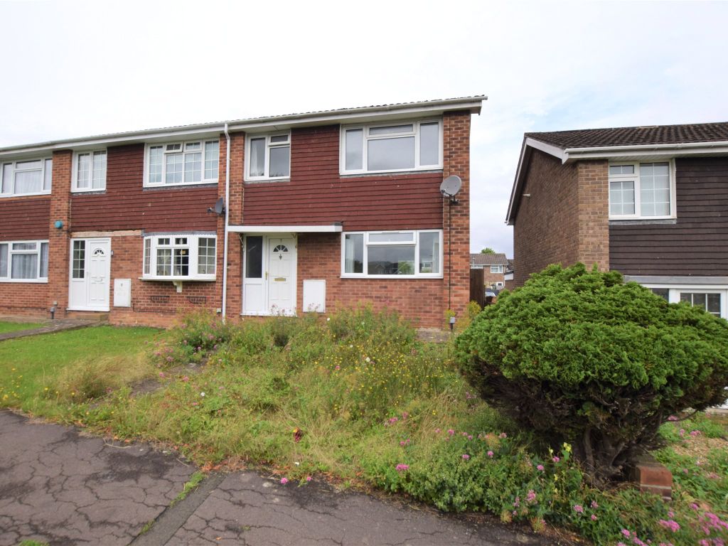 3 bed end terrace house for sale in Curlew Road, Abbeydale, Gloucester