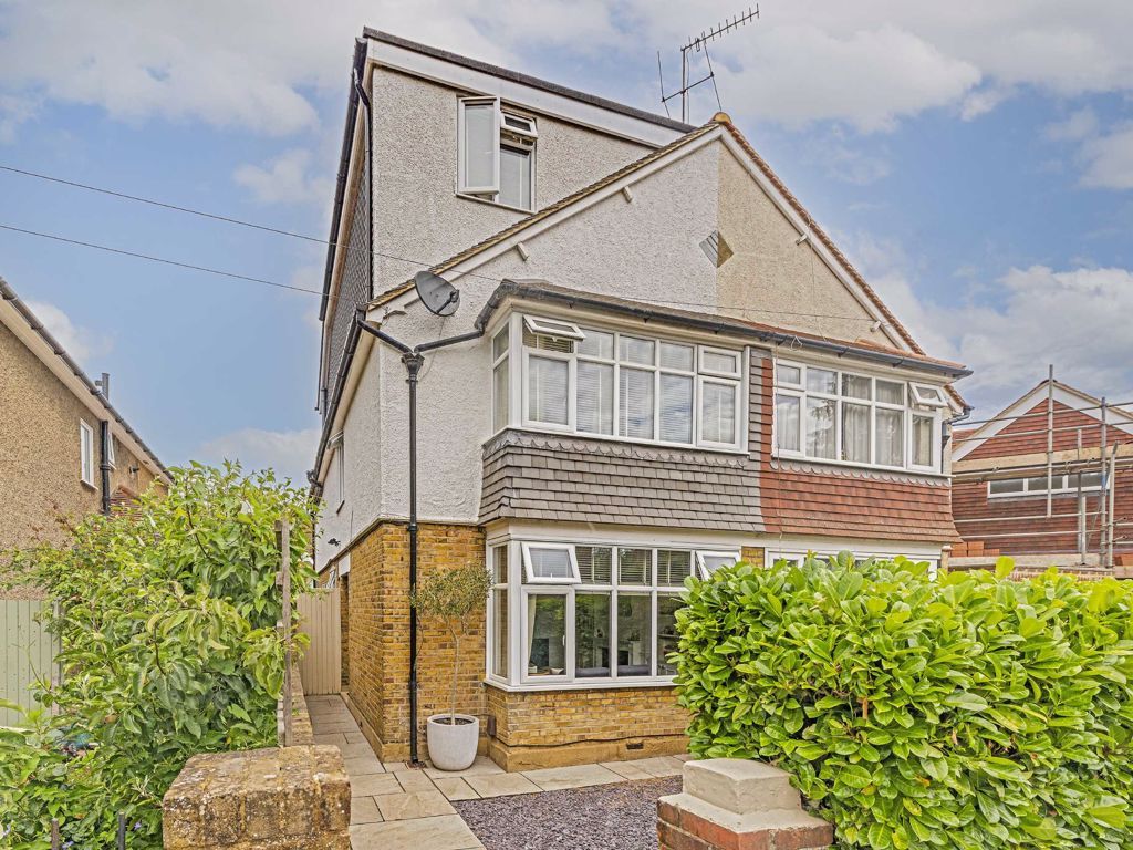 4 bed semidetached house for sale in Queens Road, Hampton Hill