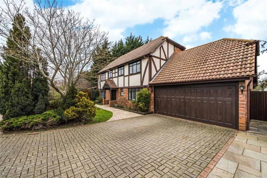 4 bed detached house to rent in Church Lane, Bisley, Woking GU24, £