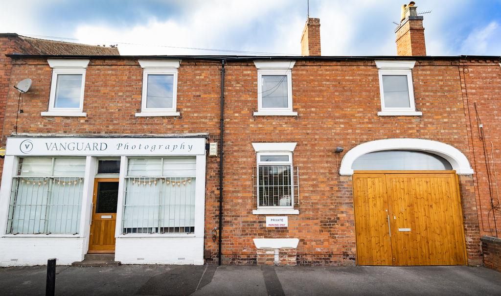 3 bed terraced house for sale in Kings Road, Newark NG24 Zoopla