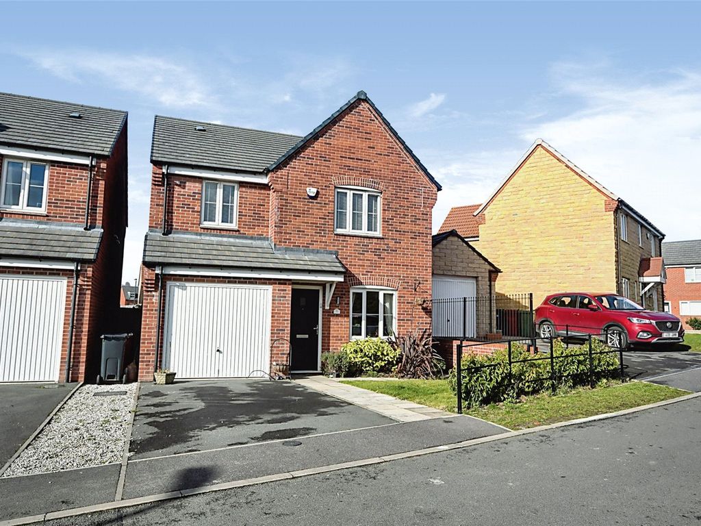 4 bed detached house for sale in Broadacre Way, Tibshelf, Alfreton