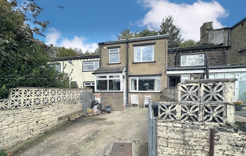 2 bed terraced house for sale in Page Hill, Wheatley, Halifax HX2, £