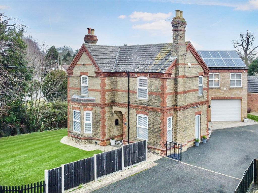 4 bed detached house for sale in Chestnut Street, Ruskington, Sleaford