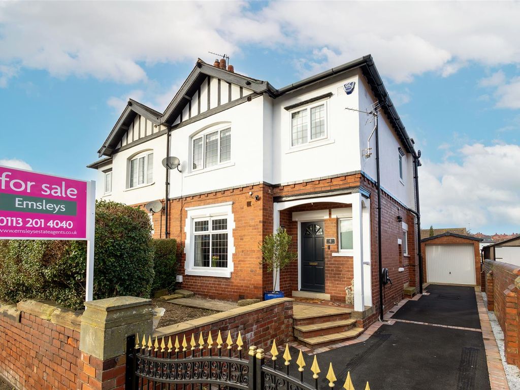3 bed semidetached house for sale in Oulton Lane, Rothwell, Leeds LS26