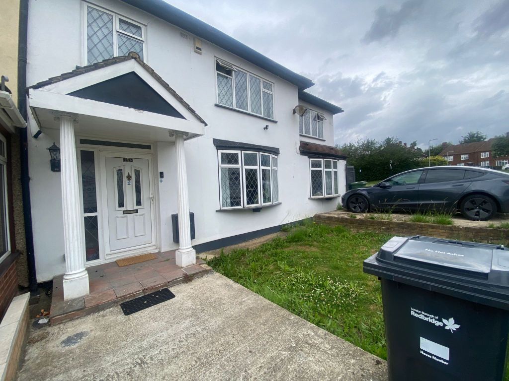 5 bed semidetached house to rent in Fawn Road, Chigwell IG7 Zoopla