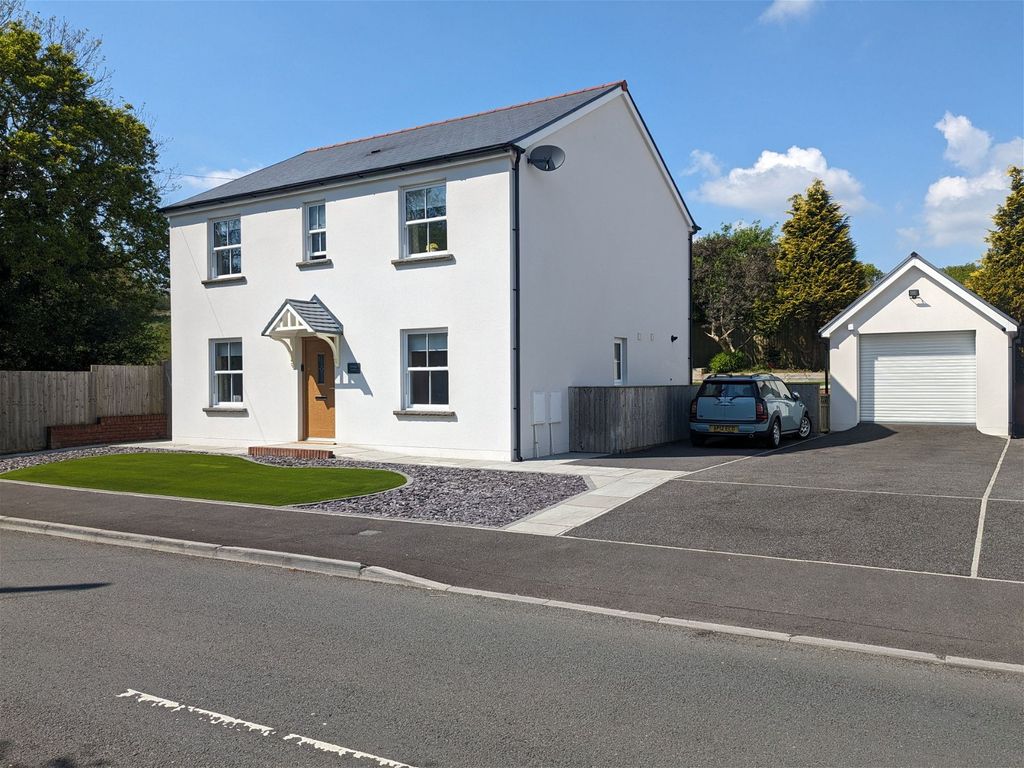 4 bed detached house for sale in Tycroes Road, Tycroes SA18, £350,000