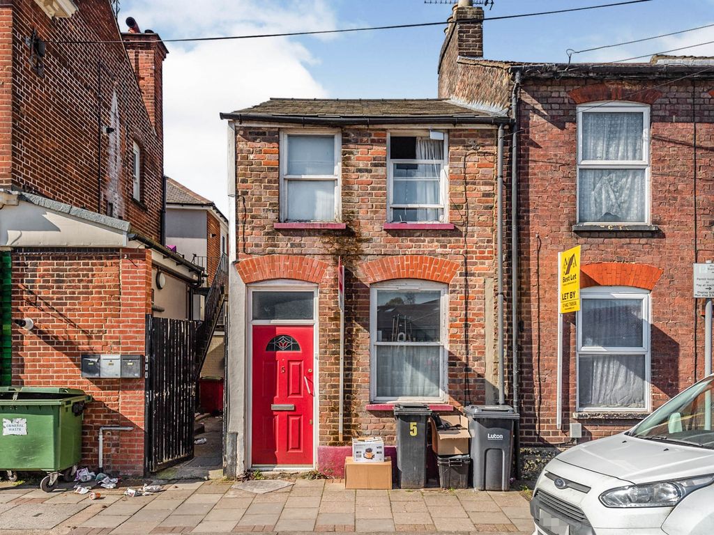 Havelock Road, Luton, Bedfordshire, England LU2  