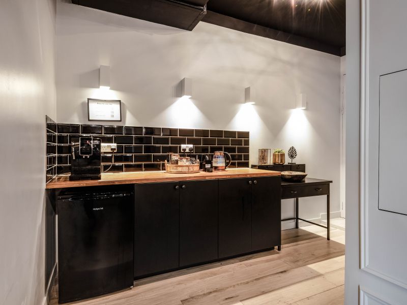 1 bed flat to rent in Staines Road, Hounslow TW3, £1,375 pcm Zoopla