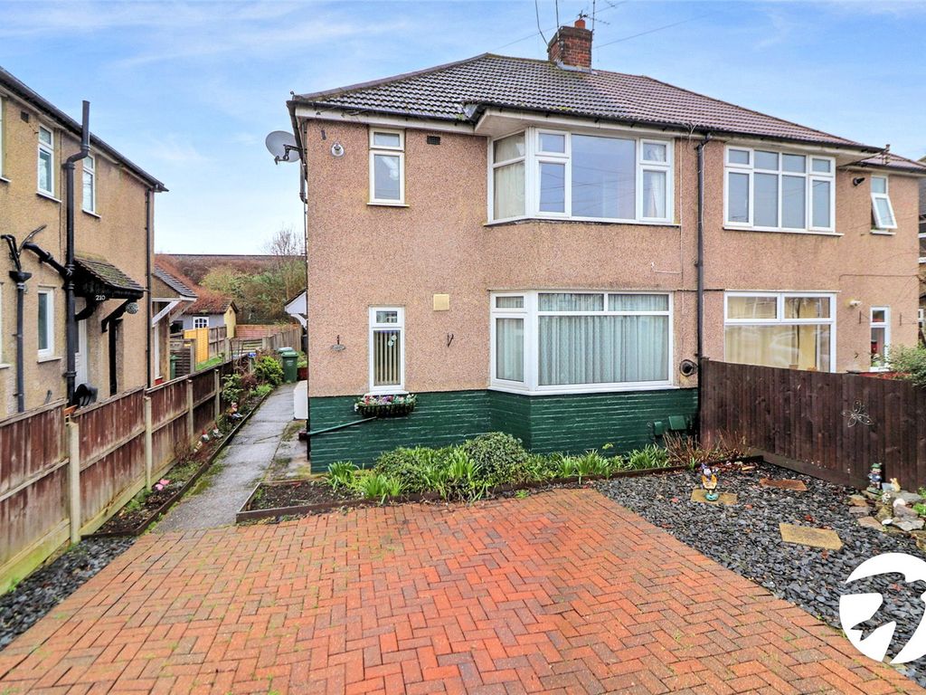 2 bed for sale in Eversley Avenue, Barnehurst DA7, £265,000 Zoopla