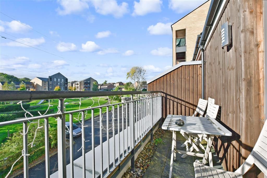 Bluebell Walk, Tunbridge Wells, Kent TN2  