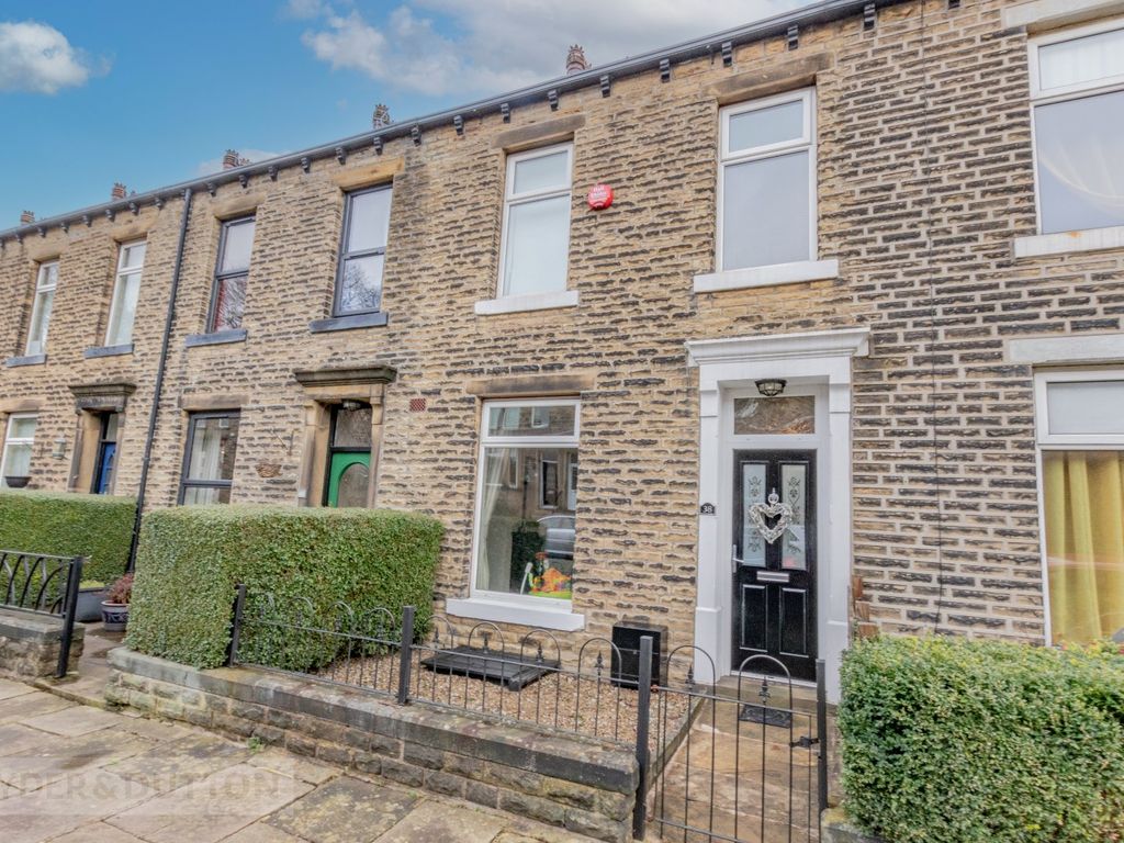 3 bed terraced house for sale in Abbey Walk, Halifax, West Yorkshire
